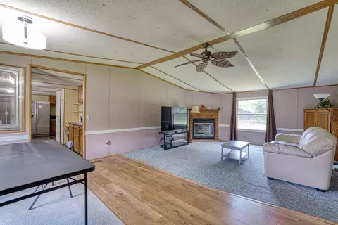 Living - 9 W Tyger Ct, Greer, SC 29651 photo 2 of 5