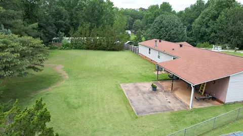 Exterior - 9 W Tyger Ct, Greer, SC 29651 photo 3 of 4