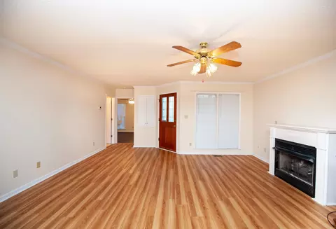 Living - 217 Ashton Dr, Moore, SC 29369 photo 4 of 5