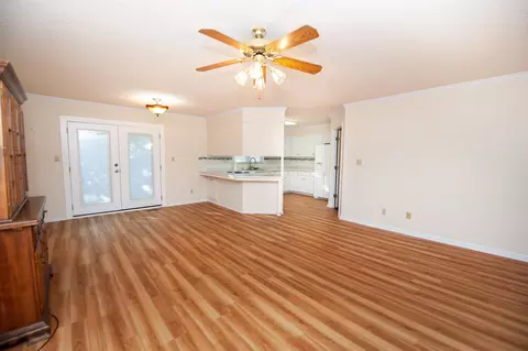 Living - 217 Ashton Dr, Moore, SC 29369 photo 3 of 5
