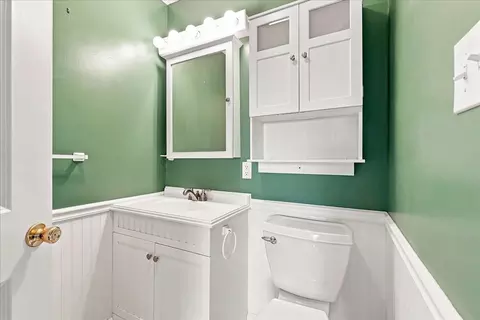 Bath - 652 Arlington Rd, Greer, SC 29651 photo 1 of 5