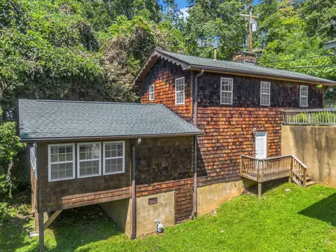Exterior - 160 E Howard St, Tryon, NC 28782 photo 5 of 6
