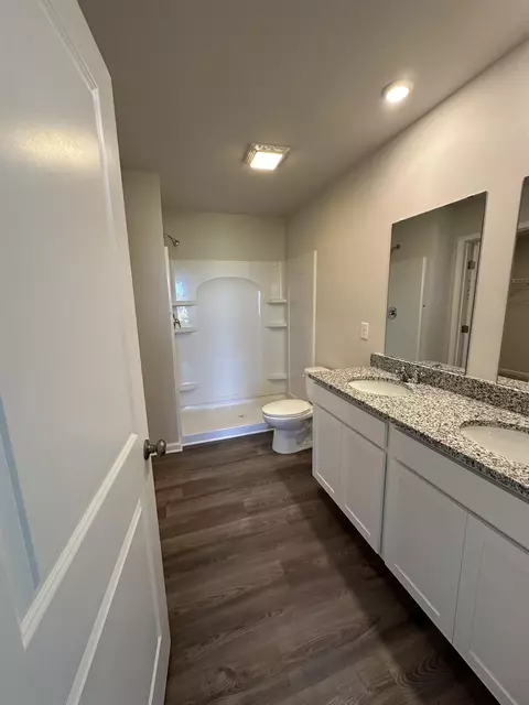 Bath - 161 Dillon St, Chesnee, SC 29323 photo 2 of 2