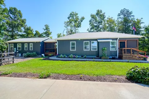 319 Peachtree Rd, Boiling Springs, SC 29316