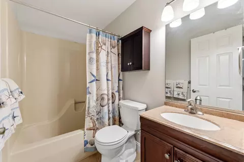 Bath - 1014 E Queen St, Pendleton, SC 29670 photo 2 of 2