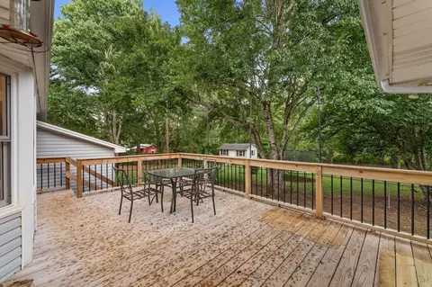 Exterior - 1014 E Queen St, Pendleton, SC 29670 photo 4 of 8