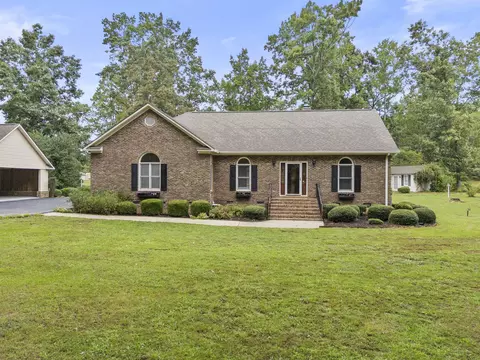 225 Plantation Ln, Inman, SC 29349