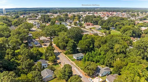 View/Area - 403 E Jefferies St, Gaffney, SC 29340 photo 2 of 4
