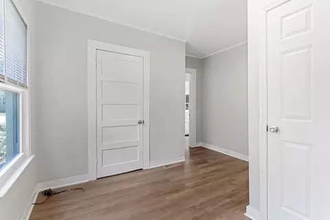 Bedroom - 403 E Jefferies St, Gaffney, SC 29340 photo 3 of 7