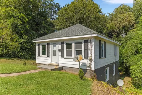 Exterior - 403 E Jefferies St, Gaffney, SC 29340 photo 3 of 10