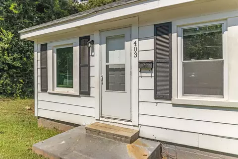 Exterior - 403 E Jefferies St, Gaffney, SC 29340 photo 4 of 10