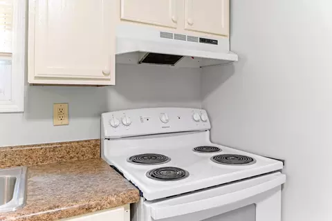 Kitchen - 403 E Jefferies St, Gaffney, SC 29340 photo 2 of 2
