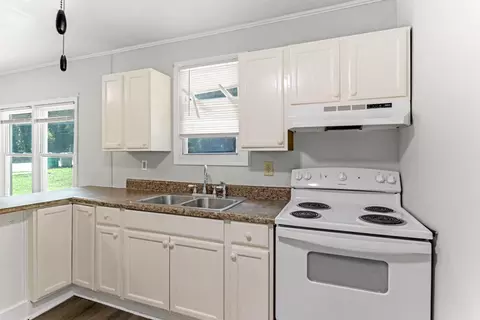 Kitchen - 403 E Jefferies St, Gaffney, SC 29340 photo 1 of 2