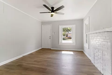 Living - 403 E Jefferies St, Gaffney, SC 29340 photo 1 of 3