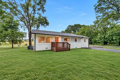 2141 Mayo Rd, Cowpens, SC 29330