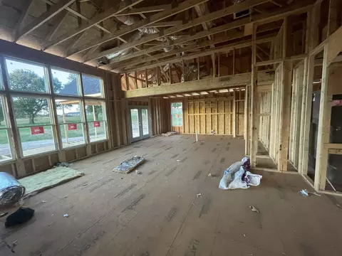 Living - 135 Dickson Rd, Campobello, SC 29322 photo 2 of 2