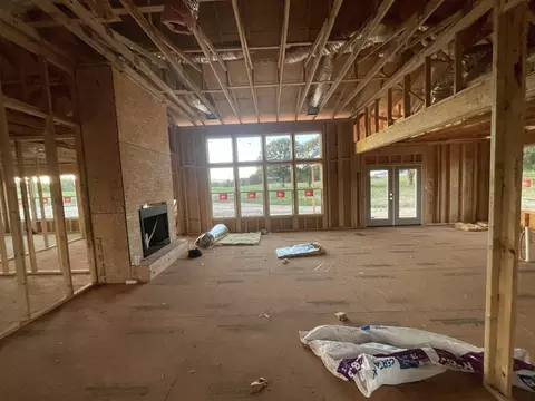 Living - 135 Dickson Rd, Campobello, SC 29322 photo 1 of 2