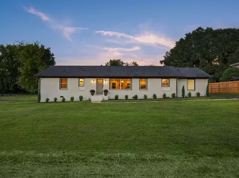 22 Annandale Dr, Boiling Springs, SC 29316