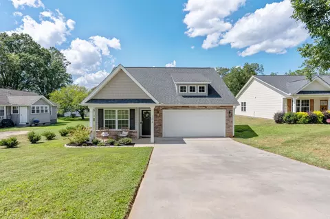 102 N Church St, Duncan, SC 29334
