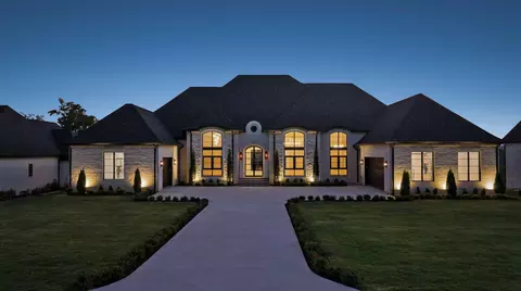 Exterior - 739 Castle Stone Dr, Moore, SC 29369 photo 4 of 6