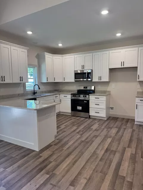 Kitchen - 7406 S Pine St, Pacolet, SC 29372 photo 1 of 2
