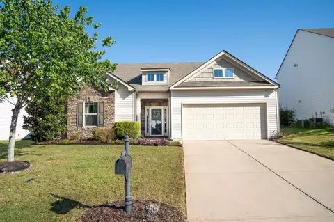454 Wolfbend Rd, Woodruff, SC 29388