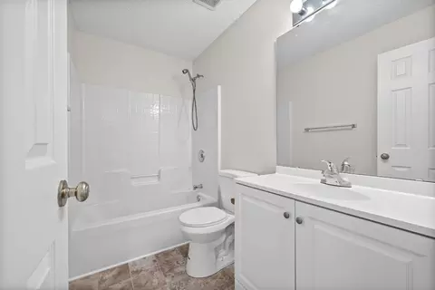 Bath - 511 Smoothstone Dr, Duncan, SC 29334 photo 3 of 3