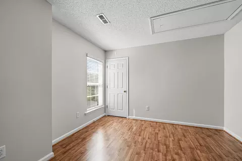 Bedroom - 511 Smoothstone Dr, Duncan, SC 29334 photo 3 of 10