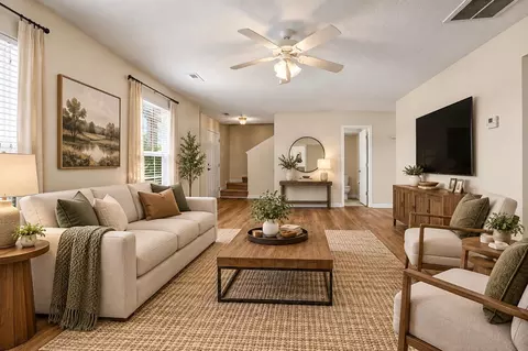 Living - 511 Smoothstone Dr, Duncan, SC 29334 photo 4 of 5