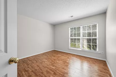Bedroom - 511 Smoothstone Dr, Duncan, SC 29334 photo 4 of 10