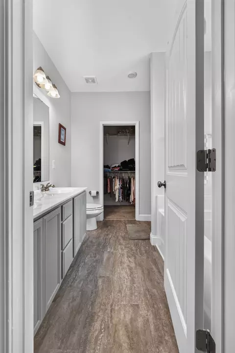 Entry Way - 541 Chantry Ln, Moore, SC 29369 photo 12 of 12