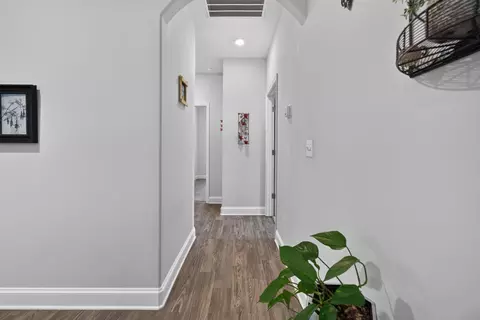 Entry Way - 541 Chantry Ln, Moore, SC 29369 photo 7 of 12