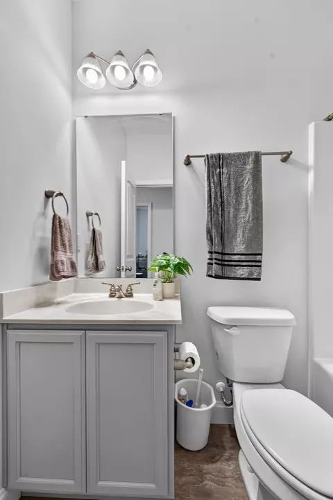 Bath - 541 Chantry Ln, Moore, SC 29369 photo 6 of 6