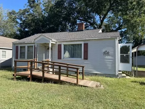 1748 New Cut Rd, Spartanburg, SC 29303