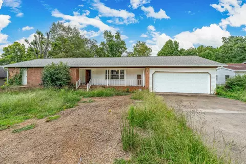 20 Alice Farr Dr, Greenville, SC 29617