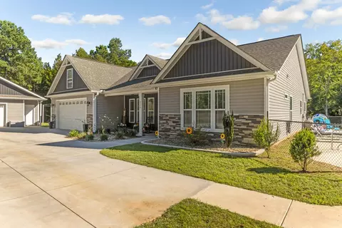 715 Bradley Dill Rd, Campobello, SC 29322