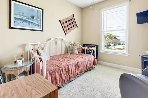 Bedroom - 120 Hubbard Ln, Greer, SC 29651 photo 4 of 6