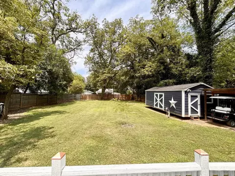 Exterior - 401 E Rutledge Ave, Gaffney, SC 29340 photo 8 of 9