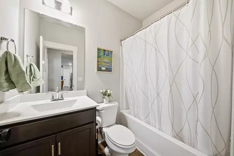 Bath - 120 Marshfield Trl, Simpsonville, SC 29680 photo 5 of 5