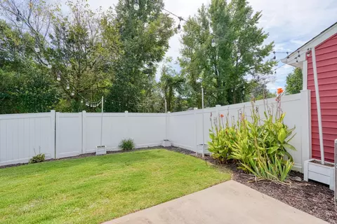 Exterior - 1039 Millison Pl, Moore, SC 29369 photo 4 of 7