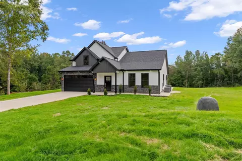 Exterior - 202 Fraley Dr, Inman, SC 29349 photo 3 of 8