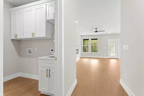 Entry Way - 202 Fraley Dr, Inman, SC 29349 photo 2 of 3