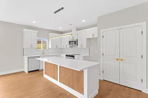 Kitchen - 202 Fraley Dr, Inman, SC 29349 photo 2 of 4