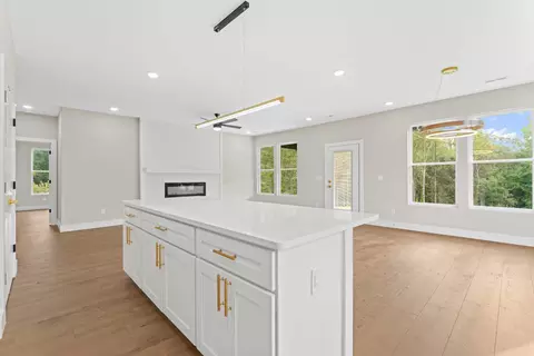 Living - 202 Fraley Dr, Inman, SC 29349 photo 6 of 6