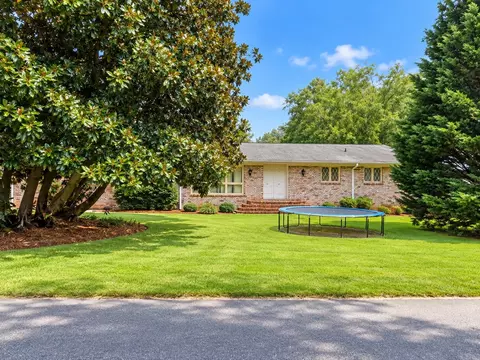 399 S Alexander Dr, Spartanburg, SC 29301