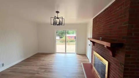 Living - 926 E Main St, Duncan, SC 29334 photo 5 of 5