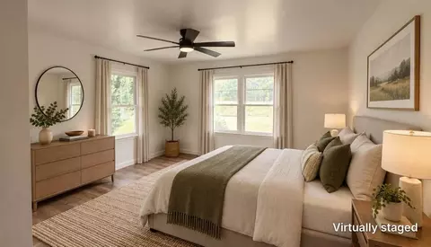 Bedroom - 926 E Main St, Duncan, SC 29334 photo 7 of 9