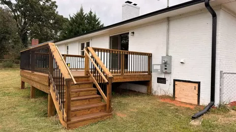Exterior - 926 E Main St, Duncan, SC 29334 photo 7 of 7