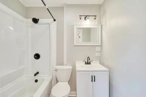 Bath - 125 Cunningham St, Arcadia, SC 29320 photo 1 of 2