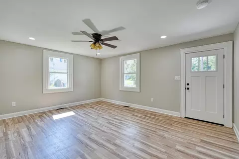Living - 125 Cunningham St, Arcadia, SC 29320 photo 4 of 9